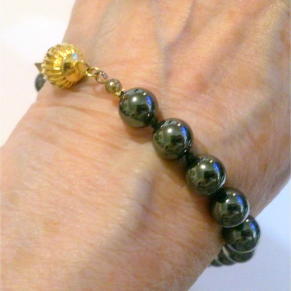 Vintage Extra Large 10 Inch Hand Knotted Hematite Beaded Bracelet - Picture 4 of 5